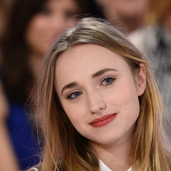 Chloé Jouannet (fille d'Alexandra Lamy) - Enregistrement de l'émission "Vivement Dimanche" à Paris le 11 Fevrier 2015.