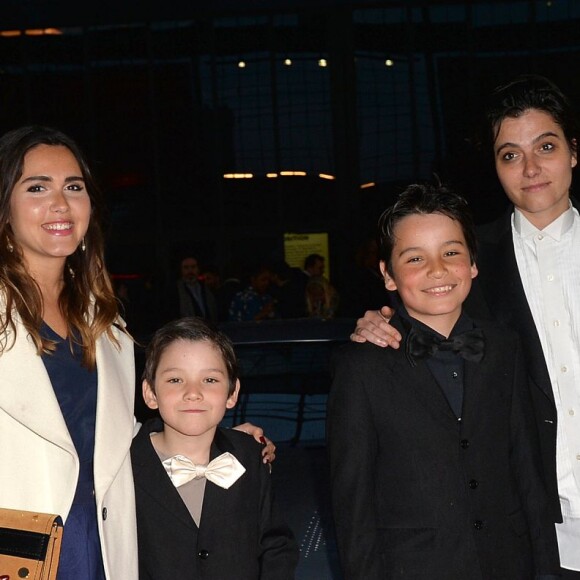 Joyce Jonathan et sa famille - Vernissage de "James Bond 007 l'exposition - 50 ans de style Bond" à la grande Halle de la Villette à Paris, le 14 avril 2016. © Veeren/Bestimage