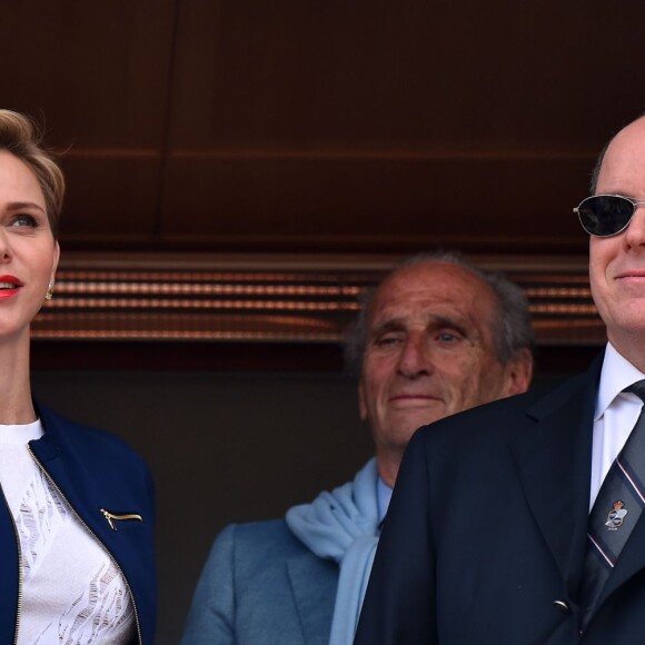 Le prince Albert II et la princesse Charlene de Monaco dans les tribunes au Monte-Carlo Rolex Masters 2016 lors de la finale opposant Rafael Nadal et Gaël Monfils au Monte-Carlo Country Club à Roquebrune-Cap-Martin, le 17 avril 2016. © Bruno Bebert/Bestimage