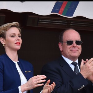 Le prince Albert II et la princesse Charlene de Monaco dans les tribunes au Monte-Carlo Rolex Masters 2016 lors de la finale opposant Rafael Nadal et Gaël Monfils au Monte-Carlo Country Club à Roquebrune-Cap-Martin, le 17 avril 2016. © Bruno Bebert/Bestimage