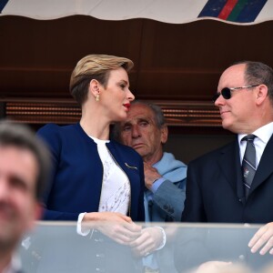 Le prince Albert II et la princesse Charlene de Monaco dans les tribunes au Monte-Carlo Rolex Masters 2016 lors de la finale opposant Rafael Nadal et Gaël Monfils au Monte-Carlo Country Club à Roquebrune-Cap-Martin, le 17 avril 2016. © Bruno Bebert/Bestimage