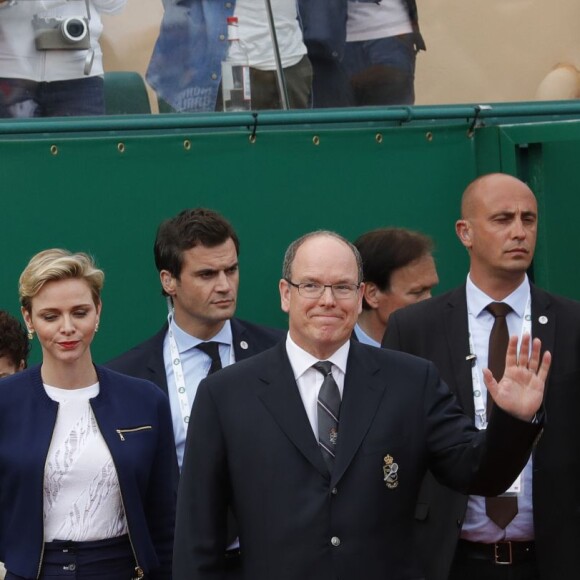 Le prince Albert II de Monaco et sa femme la princesse Charlene de Monaco ont remis à Rafael Nadal la "Coupe de S.A.S. le Prince Souverain" à l'issue de la finale du Monte-Carlo Rolex Masters 2016 remportée aux dépens de Gaël Monfils, à Roquebrune-Cap-Martin, le 17 avril 2016. © Jean-Charles Vinaj/Pool restreint Monaco/Bestimage