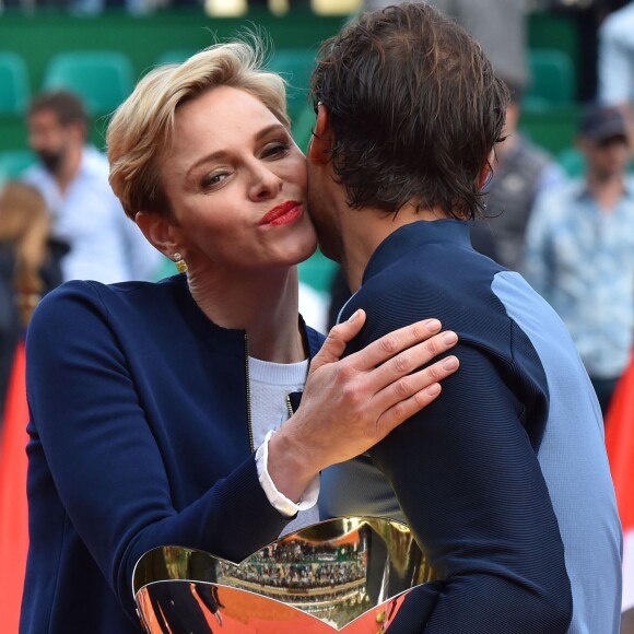 Le prince Albert II de Monaco et la princesse Charlene ont félicité Rafael Nadal pour sa victoire en finale du Monte-Carlo Rolex Masters 2016 face à Gaël Monfils au Monte-Carlo Country Club à Roquebrune-Cap-Martin, le 17 avril 2016. © Bruno Bebert/Bestimage