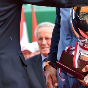 Le prince Albert II de Monaco et la princesse Charlene ont félicité Rafael Nadal pour sa victoire en finale du Monte-Carlo Rolex Masters 2016 face à Gaël Monfils au Monte-Carlo Country Club à Roquebrune-Cap-Martin, le 17 avril 2016. © Bruno Bebert/Bestimage