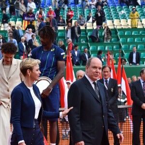 Le prince Albert II de Monaco et la princesse Charlene ont félicité Rafael Nadal pour sa victoire en finale du Monte-Carlo Rolex Masters 2016 face à Gaël Monfils au Monte-Carlo Country Club à Roquebrune-Cap-Martin, le 17 avril 2016. © Bruno Bebert/Bestimage