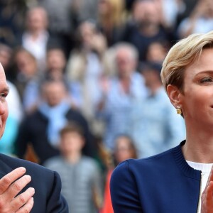 Le prince Albert II de Monaco et la princesse Charlene ont félicité Rafael Nadal pour sa victoire en finale du Monte-Carlo Rolex Masters 2016 face à Gaël Monfils au Monte-Carlo Country Club à Roquebrune-Cap-Martin, le 17 avril 2016. © Bruno Bebert/Bestimage