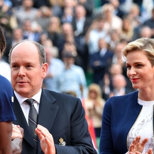 Le prince Albert II de Monaco et la princesse Charlene ont félicité Rafael Nadal pour sa victoire en finale du Monte-Carlo Rolex Masters 2016 face à Gaël Monfils au Monte-Carlo Country Club à Roquebrune-Cap-Martin, le 17 avril 2016. © Bruno Bebert/Bestimage