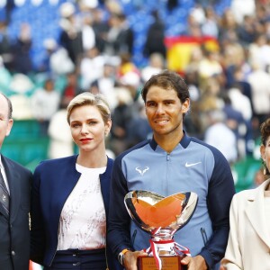 Le prince Albert II et la princesse Charlene de Monaco ont applaudi la victoire de Rafael Nadal en finale du Monte-Carlo Rolex Masters 2016 face à Gaël Monfils au Monte-Carlo Country Club à Roquebrune-Cap-Martin, le 17 avril 2016. © Claudia Albuquerque/Bestimage