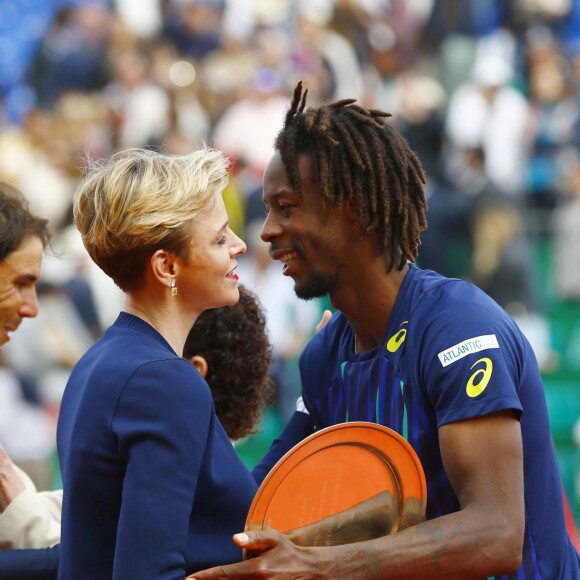 Le prince Albert II et la princesse Charlene de Monaco ont applaudi la victoire de Rafael Nadal en finale du Monte-Carlo Rolex Masters 2016 face à Gaël Monfils au Monte-Carlo Country Club à Roquebrune-Cap-Martin, le 17 avril 2016. © Claudia Albuquerque/Bestimage