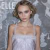 Lily-Rose Depp - Photocall lors du vernissage de l'exposition Chanel "Mademoiselle Privé" à la Galerie Saatchi à Londres, le 12 octobre 2015.