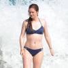 Exclusif - Bonnie Wright, actrice dans les films "Harry Potter", à la plage à Sydney, le 12 avril 2016.