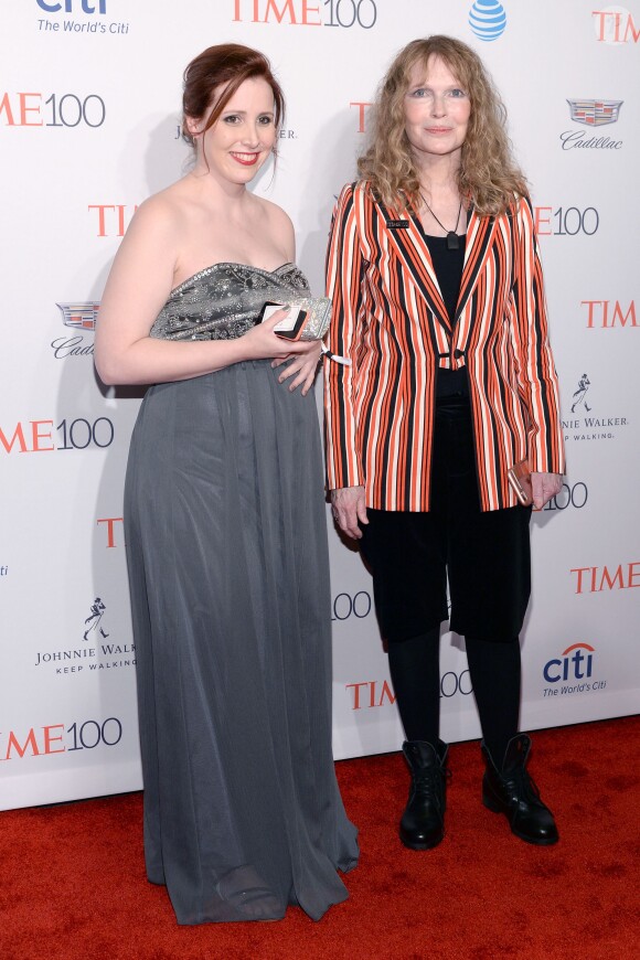 Dylan Farrow enceinte et Mia Farrow à la soirée Time 100 Gala 2016 au Frederick P. Rose Hall de Lincoln Center à New York, le 26 avril 2016
