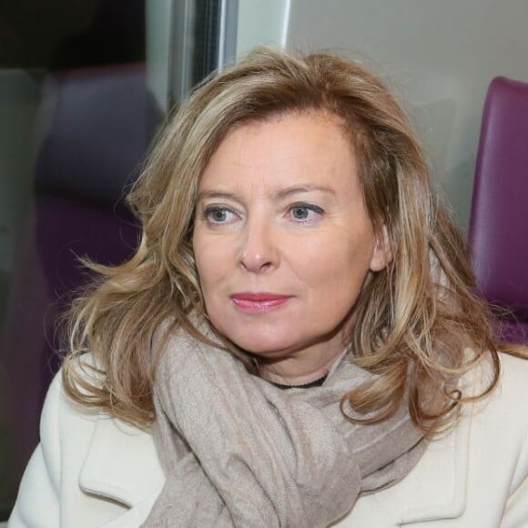 Valérie Trierweiler au lancement de la campagne "Vacances pour tous 2016" du Secours Populaire à la gare Montparnasse à Paris, le 26 avril 2016