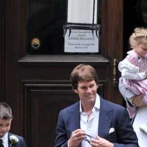 Gisele Bündchen en compagnie de son mari Tom Brady et de leurs enfants Benjamin Brady et Vivian Lake Brady se rendent à la messe à New York le 29 avril 2016. 