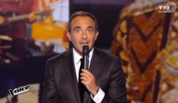 Nikos Aliagas sur le plateau de The Voice, la suite, le samedi 30 avril 2016.