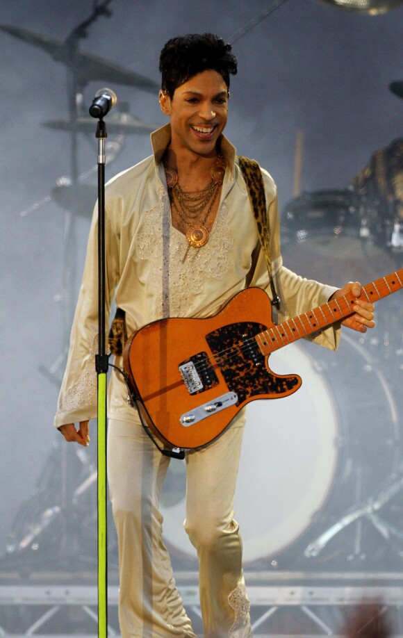 Prince sur scène lors du Hop Farm Festival, le 3 juillet 2011