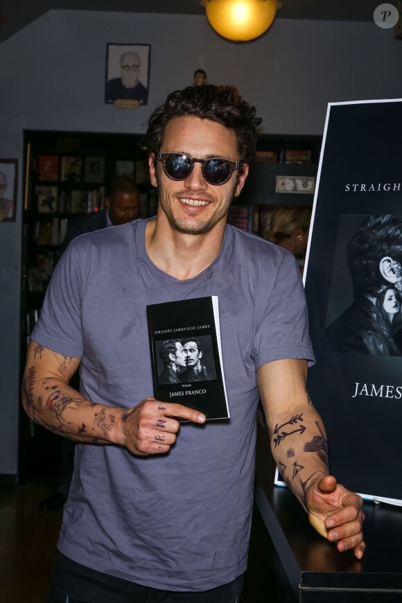 James Franco présente son dernier livre "Straight James" à Los Angeles le 6 Mars 2016. © CPA/BESTIMAGE