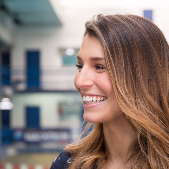 Laury Thilleman est la marraine de La nuit de l'eau à la piscine municipale de Pantin le 11 mars 2016.