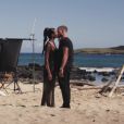 Nehdua (Les Anges 8) embrasse un beau garçon dans le clip Paradise