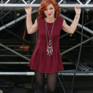 Exclusif - Anaïs Delva au Festival "Tout le monde chante contre le cancer" à Villefranche-de-Rouergue le 04 juillet 2015