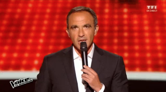 Nikos Aliagas, dans The Voice 5 (demi-finale) sur TF1, le samedi 7 mai 2016.