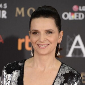 Juliette Binoche arrivant à la 30ème cérémonie des Goya Awards à l'auditorium du Madrid Marriott à Madrid, le 6 février 2016.