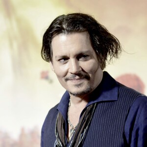 Johnny Depp - Johnny Depp lors de la conférence de presse du film 'Alice Through the Looking Glass' à Londres le 8 mai 2016.