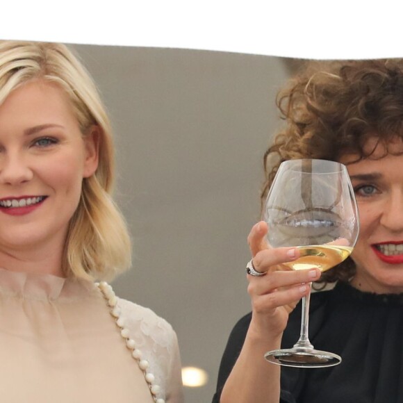 Kirsten Dunst et Valeria Golino au cocktail des membres du jury du 69ème festival international du film de Cannes à l'hôtel Martinez le 10 mai 2016