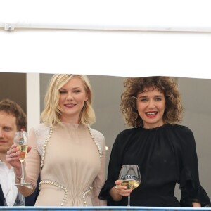 Kirsten Dunst et Valeria Golino au cocktail des membres du jury du 69ème festival international du film de Cannes à l'hôtel Martinez le 10 mai 2016