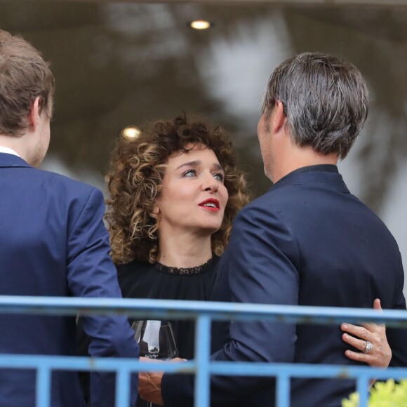 Laszlo Nemes (de dos), Valeria Golino et Mads Mikkelsen au cocktail des membres du jury du 69ème festival international du film de Cannes à l'hôtel Martinez le 10 mai 2016