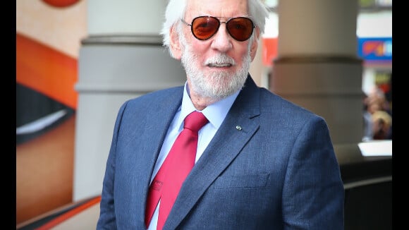 Donald Sutherland arrive à l'hôtel Martinez à Cannes, le 10 mai 2016