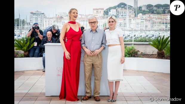 Blake Lively, Woody Allen, Kristen Stewart - Photocall du film &quot;Café Society&quot; lors du 69e Festival International du Film de Cannes le 11 mai 2016.