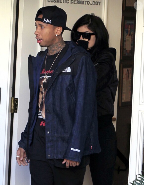 Kylie Jenner et son petit ami Tyga à la sortie du centre de dermatologie Epione à Beverly Hills, le 7 mars 2016