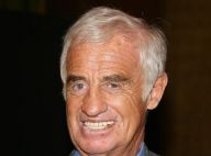 Quand Jean-Paul Belmondo sort sa jolie amie Barbara... dans la Ville Lumière !