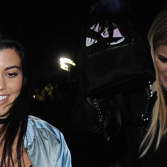 Kourtney et Khloe Kardashian - Célébrités arrivant au concert de Beyonce à Los Angeles le 14 mai 2016.