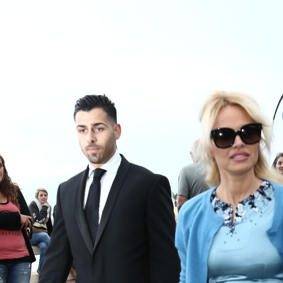 Pamela Anderson à Cannes pour l'association Sea Shepherd le 14 mai 2016