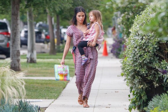 Exclusif - Jenna Dewan-Tatum et sa fille Everly Tatum arrivent à l' anniversaire de la fille d'Haylie Duff, Ryan, à Los Angeles le 7 mai 2016.