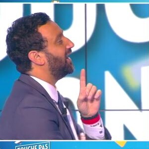 Camille Combal dévoile une vidéo dossier de Cyril Hanouna, à l'époque de l'Eurovision, en 2008, dans "TPMP", le 16 mai 2016, sur D8