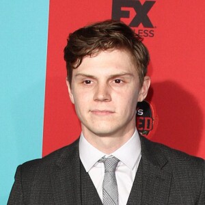 Evan Peters à la Soirée de présentation de la 4ème saison de la série "American Horror Story: Freak Show" à Hollywood, le 5 octobre 2014.