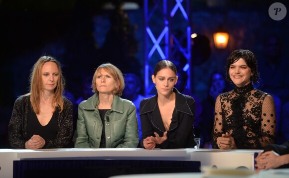 Exclusif - Delphine Coulin, Muriel Coulin, Ariane Labed et Soko (Stéphanie Sokolinski) - Enregistrement de l'émission "On n'est pas couché" lors du 69e Festival International du Film de Cannes le 18 mai 2016. La bande de Laurent Ruquier a investi la superbe villa Domergue sur les hauteurs de Cannes pour le tournage d'une émission spéciale sur le cinéma. L’émission sera diffusée samedi soir 21 mai sur France 2. © Giancarlo Gorassini/Veeren/Bestimage