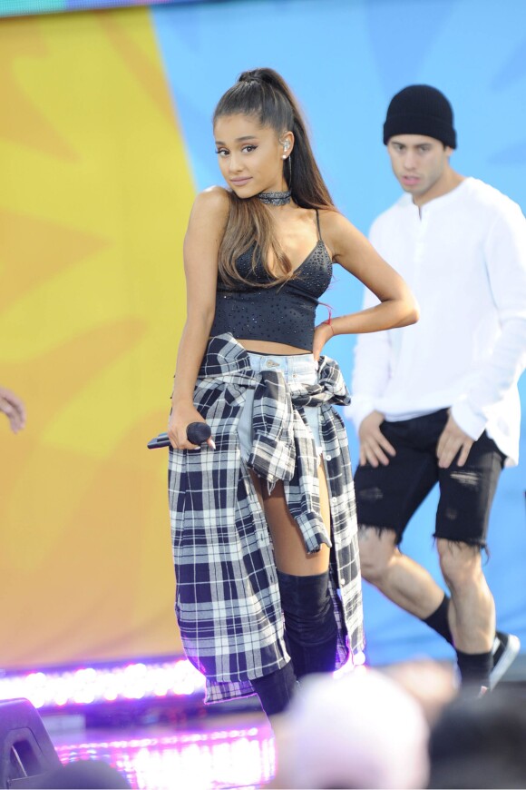 Ariana Grande sur scène pour le Good Morning America Summer Concert à New York, le 20 mai 2016