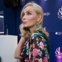 Emmanuelle Béart : Ultrachic à Cannes et fan de pierres précieuses...