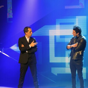 Exclusif - Gad Elmaleh et Kev Adams - People au Spectacle de Gad Elmaleh "20 ans de Scène" au Palais des Sports à Paris le 9 décembre 2014