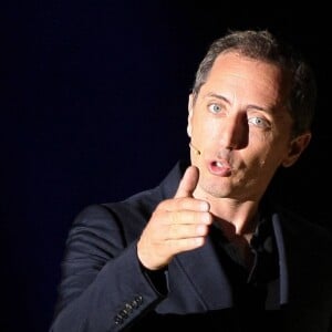 Gad Elmaleh en spectacle à la pinède de Juan-les-Pins à Antibes le 31 juillet 2014