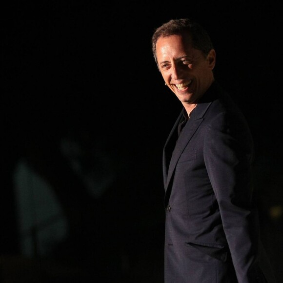 Gad Elmaleh en spectacle à la pinède de Juan-les-Pins à Antibes le 31 juillet 2014