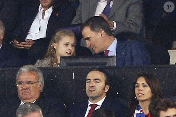Leonor, princesse des Asturies, accompagnait son père le roi Felipe VI d'Espagne lors de la demi-finale de Ligue des Champions entre l'Atletico Madrid et le Bayern Munich le 27 avril 2016 au stade Vicente Calderon à Madrid.