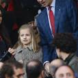  Leonor, princesse des Asturies, accompagnait son père le roi Felipe VI d'Espagne lors de la demi-finale de Ligue des Champions entre l'Atletico Madrid et le Bayern Munich le 27 avril 2016 au stade Vicente Calderon à Madrid. 