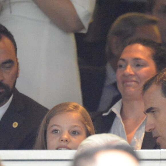 L'infante Sofia d'Espagne accompagnait son père le roi Felipe VI lors de la demi-finale de Ligue des Champions entre le Real Madrid et Manchester City le 4 mai 2016 au stade Santiago Bernadeu à Madrid.