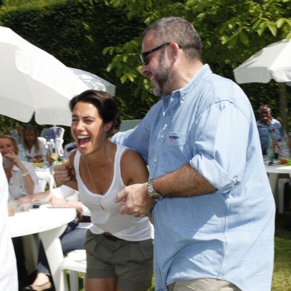 Alessandra Sublet et Emmanuel Maubert - Garden Party chez Babette de Rozières, élue personnalité populaire 2010 et prix Marianne de la poste avec timbre à son effigie. Le 27 juin 2010.