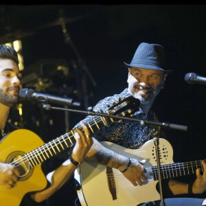 Exclusif - Kendji Girac et Antonio El Titi - Dans le cadre de sa tournée Ensemble, Kendji en concert au Palais des Sports, à Paris. Le 24 avril 2016. © Alain Guizard / Bestimage